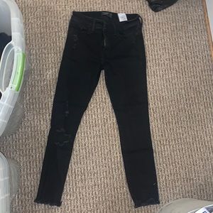 BLACK RIPPED A&F Jeans